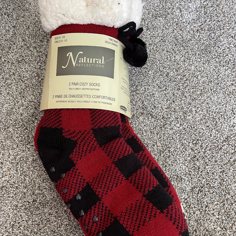 NEW 2 pair cozy socks